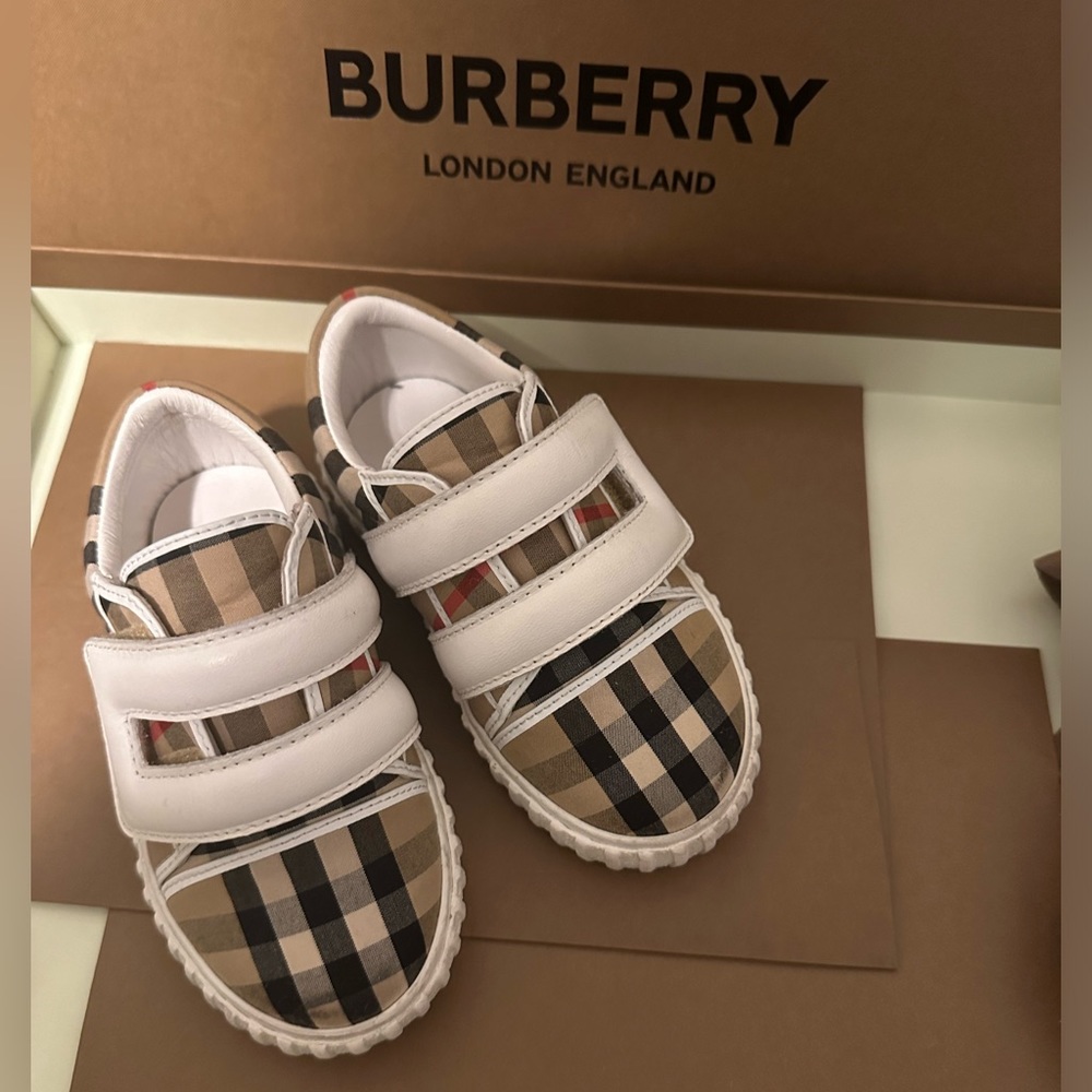 4c for a 12-24 month old baby. Gently warn once. Just check out no deals.